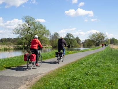 Radfahren auf dem Aller-Radweg